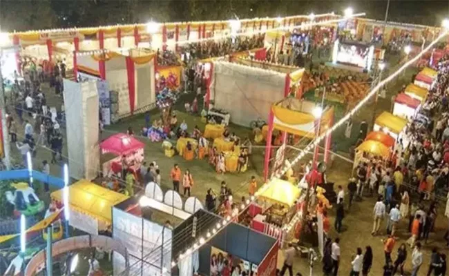 Diwali Fairs will be Organized to Increase Income of Street Vendors - Sakshi