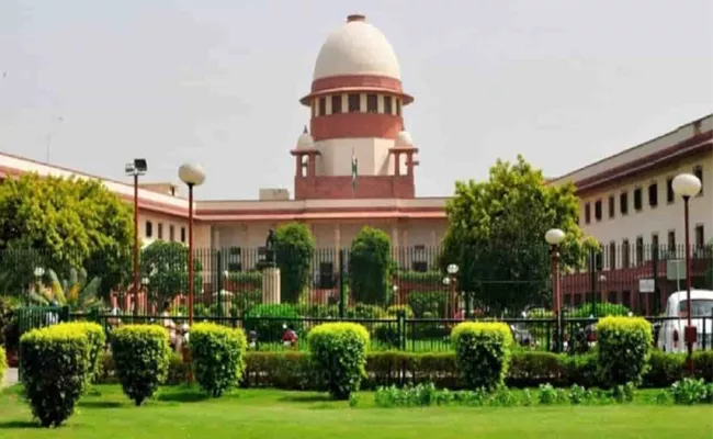 Pick And Choose Must Stop: Supreme Court Warns Centre - Sakshi