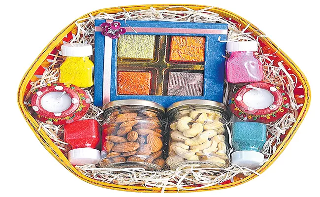 Is Gifting Dry Fruits On Diwali A Healthy Idea - Sakshi