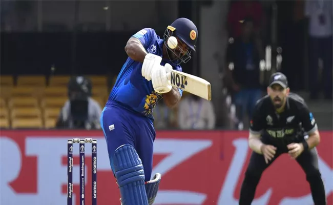 Kusal Perera smashes 22 ball half-century in NZ vs SL match - Sakshi