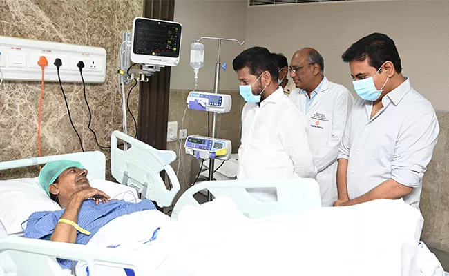 CM Revanth And Ministers Visited KCR At Yashoda Hospital - Sakshi