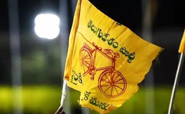 Strange situation of TDP leaders in Visakha district - Sakshi