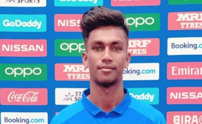 Who is Kumar Kushagra Delhi Capitals Sign Young Wicketkeeper From Jharkhand For 7 20 Crore - Sakshi