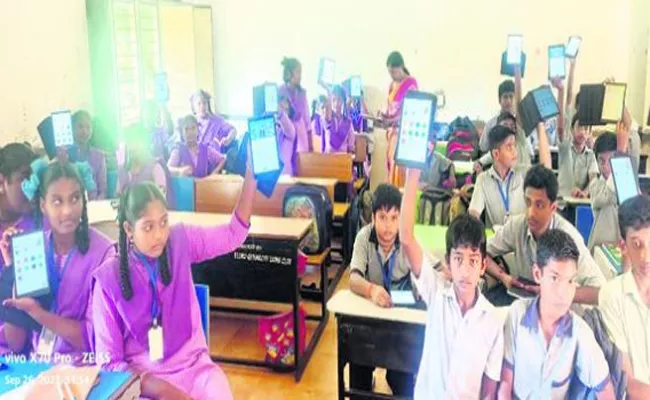 Tabs for Andhra Pradesh Government School Students - Sakshi