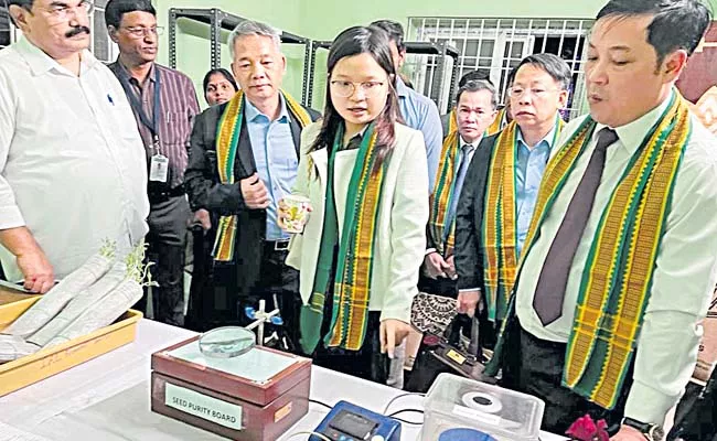 Vietnam Assembly delegation visit to RBK Vemulavalasa - Sakshi