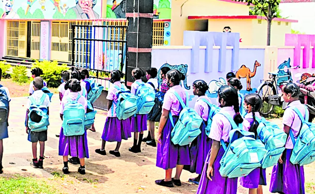 Child laborers becoming students - Sakshi