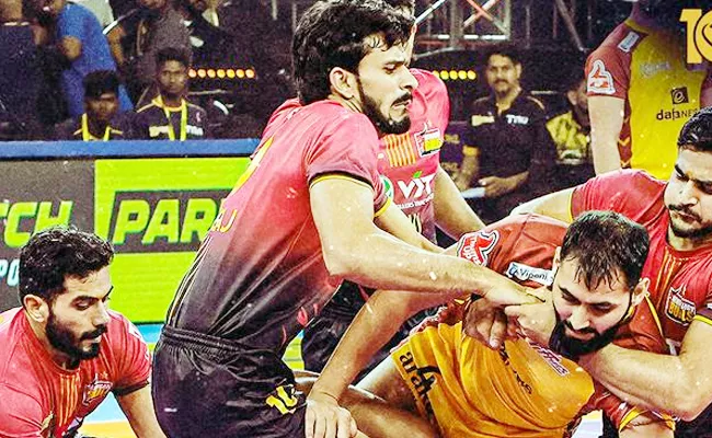 PKL 2023 Bengaluru Bulls Beat Telugu Titans Despite Pawan Super 10 - Sakshi