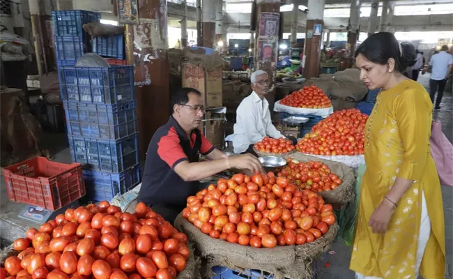 Tomato Pulses and Ginger Troubled People a Lot This Year - Sakshi