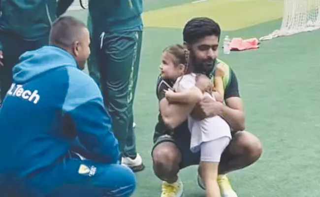 AUS vs PAK: Khawaja Daughter Hugs Babar Azam Adorable Moment Viral - Sakshi