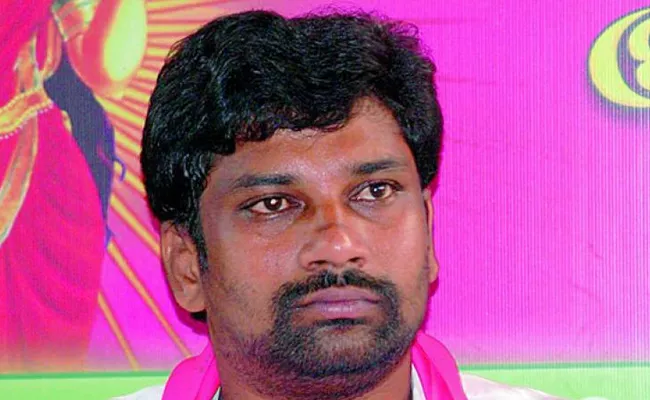 MLA Balka Suman Confident Over TRS Victory In Chennur  - Sakshi