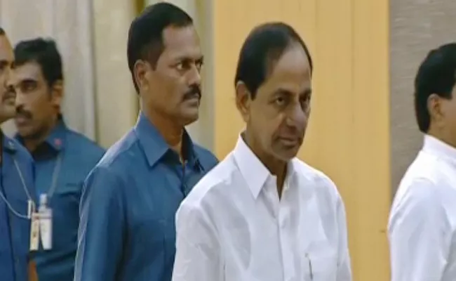 Kcr Resigns To Telangana Cm Post - Sakshi