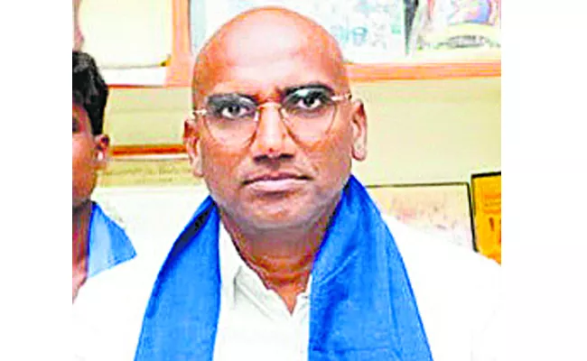 RS Praveen Kumar: BSP will deposit in two seats - Sakshi