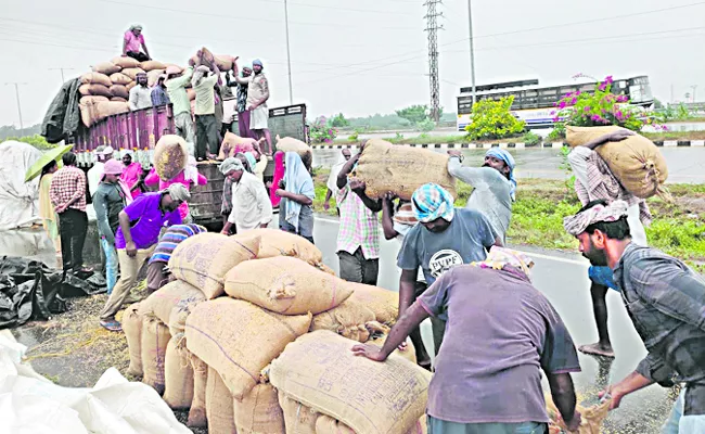 the government stands by the rice donors - Sakshi