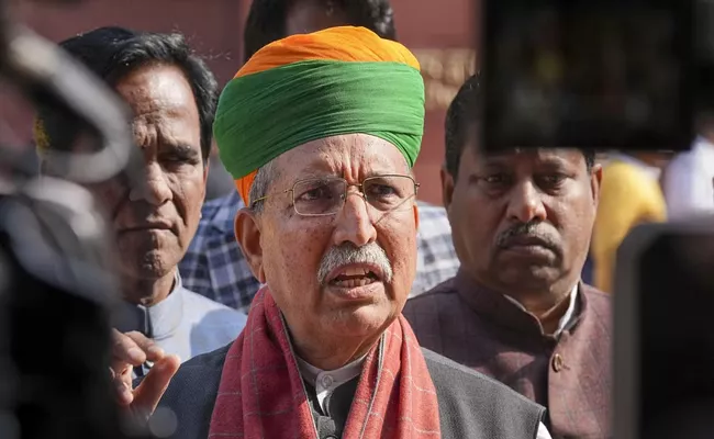 Law Minister Meghwal accuses INDIA parties of trying to divide country - Sakshi