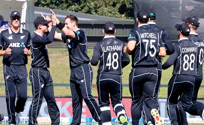 New Zealand Announce Squad For Bangladesh ODIs - Sakshi