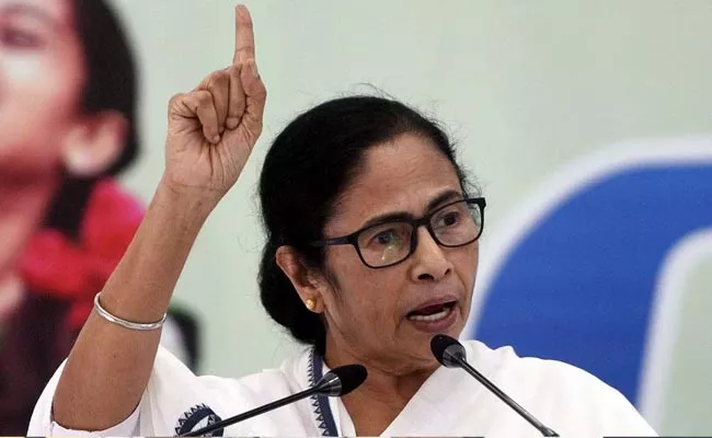 TMC MP Expelled: Mamata Banerjee Slams On BJP Over Vendetta Politics - Sakshi