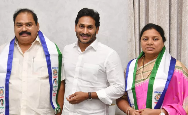 CM Jagan Welcomes Tiruvuru Ex mla Nallagatla Swamy Das In YSRCP - Sakshi