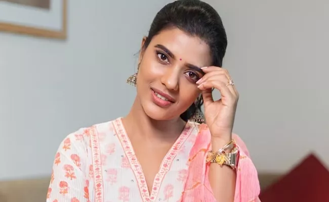 Aishwarya Rajesh New Movie Titled as Sister - Sakshi