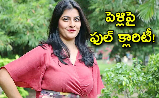 Varalaxmi Sarathkumar Gives On Clarity ABout Her Marriage - Sakshi