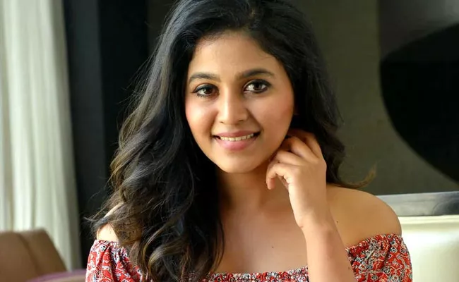 Anjali Comments On Intimate Scenes - Sakshi