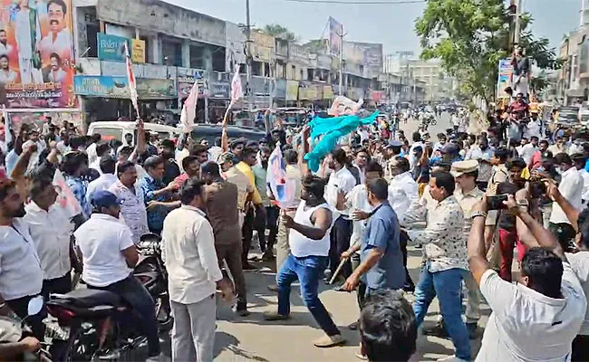 Tdp And Janasena Overaction In Gudivada - Sakshi