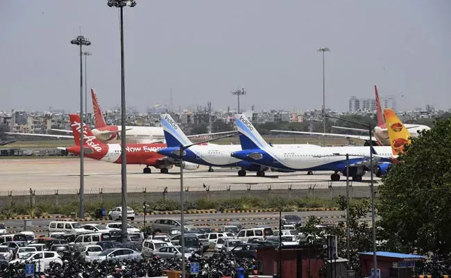 Restrictions Oon Flight Operation at Delhi airport from Jan 19 To 26 - Sakshi