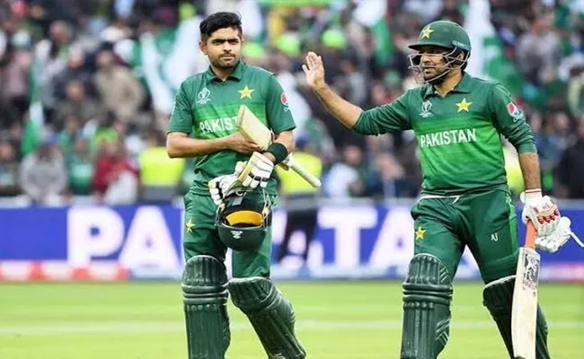 Ex Pakistan skipper Sarfaraz Ahmed leaves Pakistan, - Sakshi