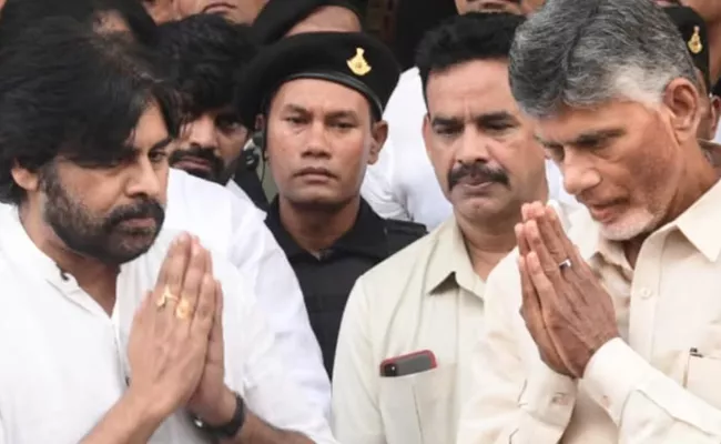 Chandrababu campaigned without Pawan Kalyan with his photo - Sakshi