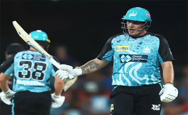 BBL 2023 24: Brisbane Heat Josh Brown Smashes 140 Runs In 57 Balls Vs Adelaide Strikers - Sakshi