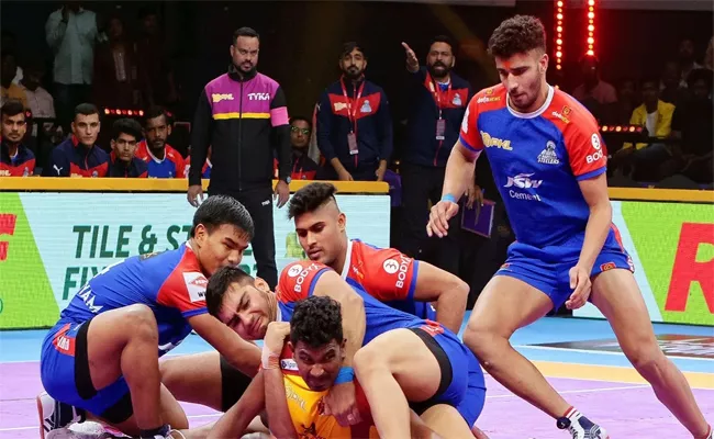 Haryana Steelers beat Telugu Titans 37-30 in match 85 - Sakshi