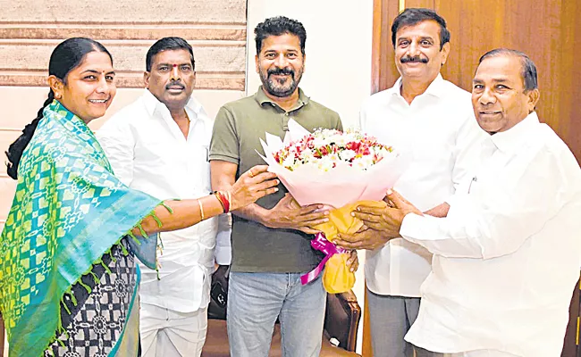 BRS MLAs meet CM Revanth reddy  - Sakshi