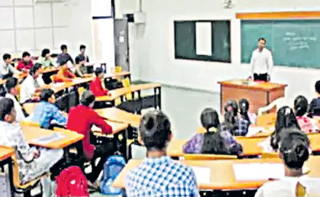 Application Process Started for Degree Lecturers Posts - Sakshi