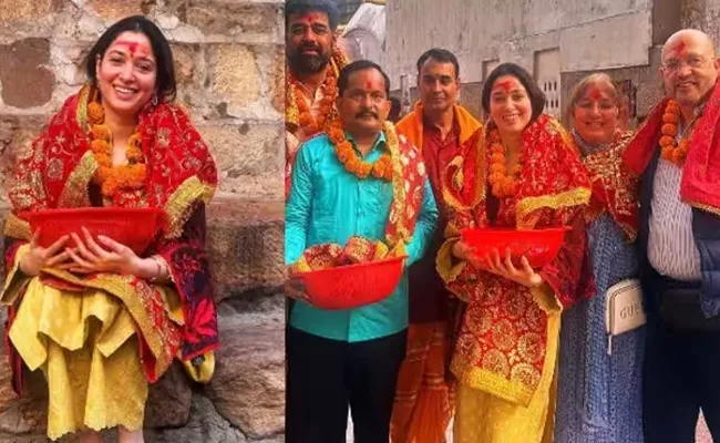 Star actressTamannaah Bhatia visits Kamakhya Temple with family - Sakshi