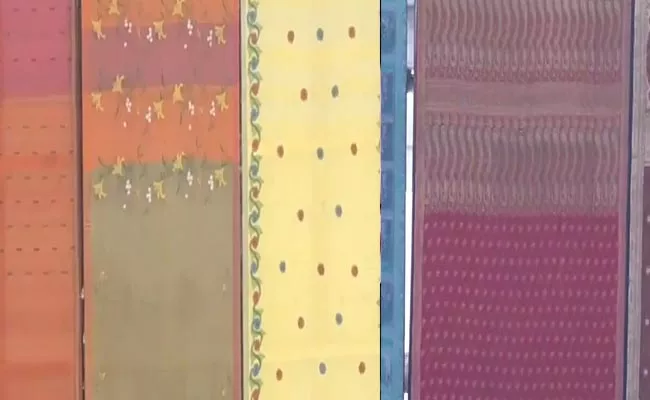 Republic Day Parade 1900 Sarees From Different States On Display - Sakshi