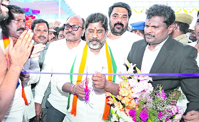 deputy cm bhatti vikramarka launch solar power panel telangana govt focus on power sectors - Sakshi