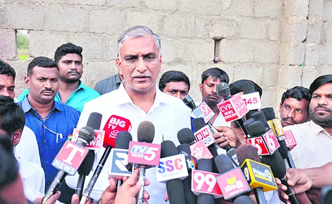 Harish Rao Serious Comments On Tamilisai Soundararajan - Sakshi