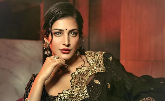 Shruti Haasan Acts In Velu Nachiyar Biopic Movie - Sakshi