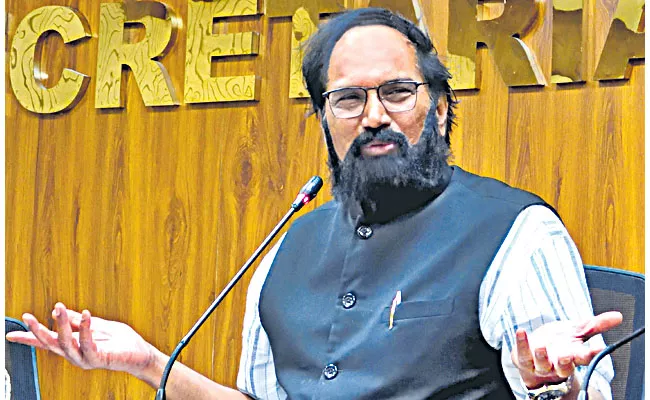 Telangana Minister Uttam Kumar Reddy Fires On Kishan Reddy - Sakshi