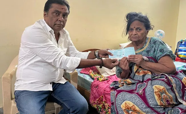 Kadambari Kiran Helps To Pavala Syamala - Sakshi