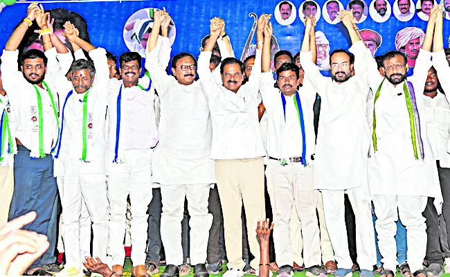 YSRCP Samajika Sadhikara Bus Yatra in Kurnool District: AP - Sakshi