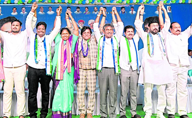 YSRCP Samajika Sadhikara Bus Yatra in Tirupati District - Sakshi