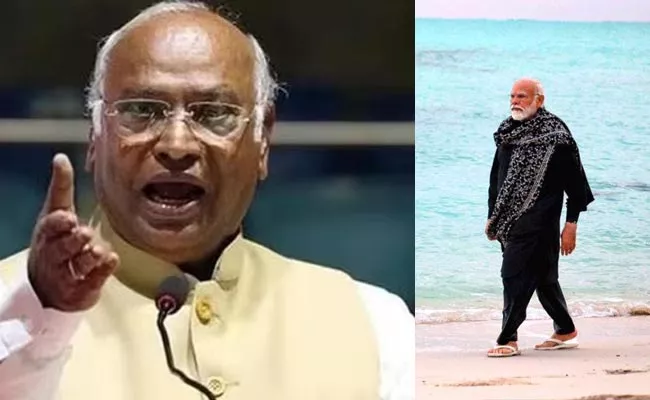 Kharge Slams PM Modi Over Photo Session But Cant Visit Manipur - Sakshi