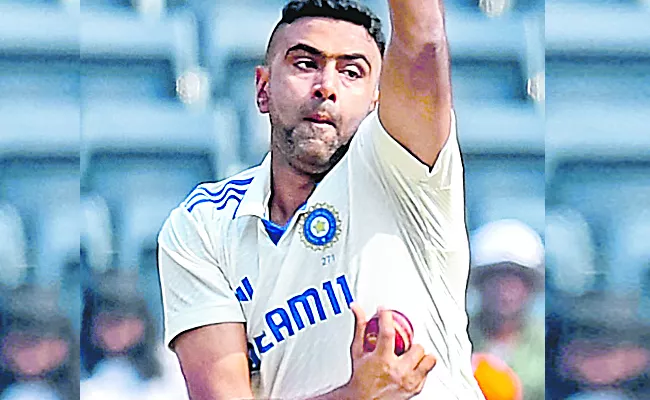 Ravichandran Ashwin is number one in Test bowling rankings - Sakshi