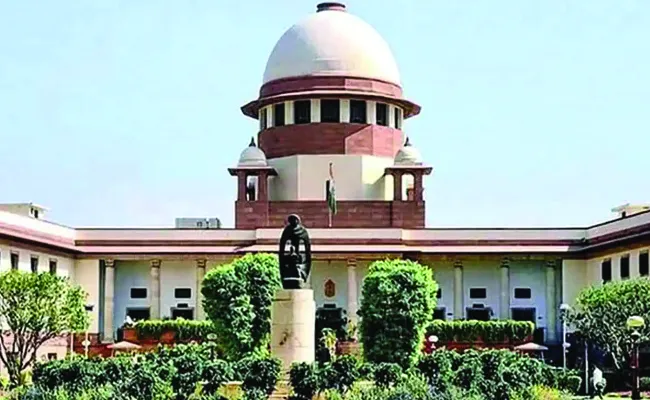 Cash for vote case: SC issues notice to CM Revanth Reddy on plea to transfer trial against him - Sakshi