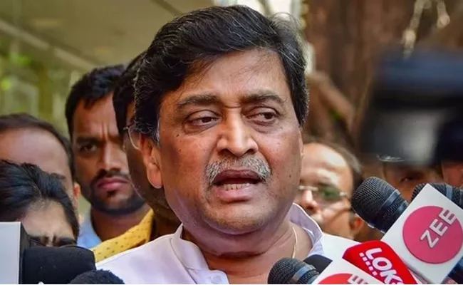 Ashok Chavan Joins Bjp Fadnavis Welcomes - Sakshi