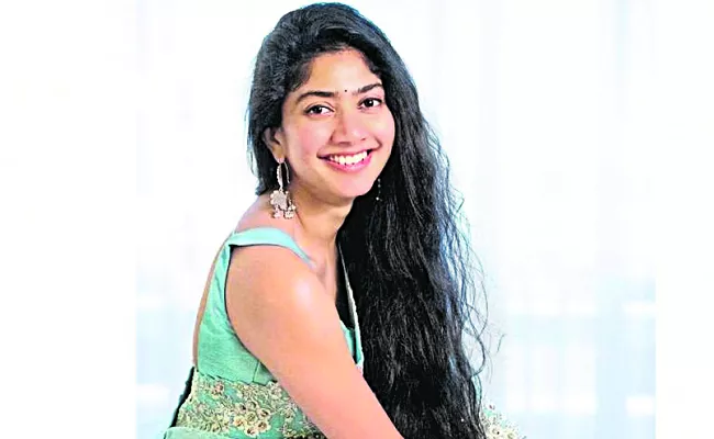 Sai Pallavi And Junaid Khan Enjoy Snow Festival In Sapporo Amidst Their Film Shoot - Sakshi