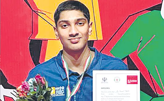 Thigella Saiprasad is showing his strength in Badminton - Sakshi