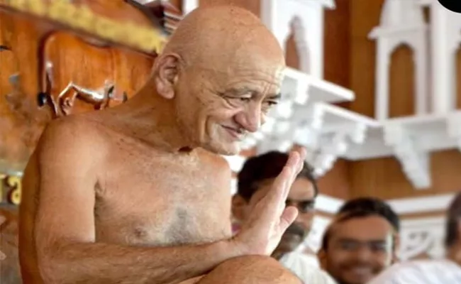 Acharya Vidyasagar Maharaj of Digambara Jain Muni took Samadhi - Sakshi