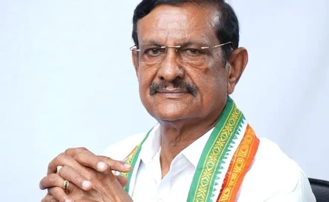 Karnataka Congress Leader Shivaramu Slams Party Over Corruption - Sakshi