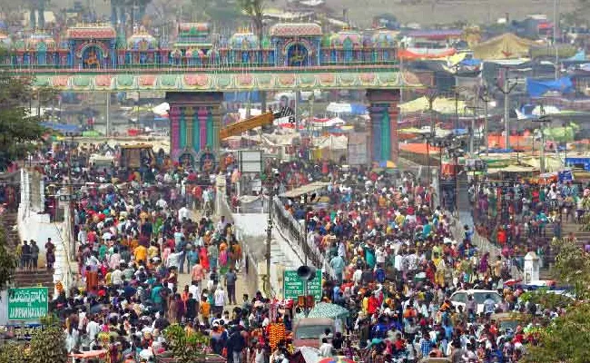 Medaram Jatara Sammakka Sarakka Jatara 2024 Begins Today - Sakshi